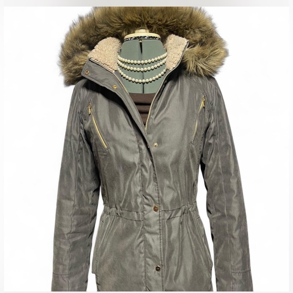 Jones New York Jackets & Blazers - Jones New York Gray Fur-Trimmed Ski Jacket